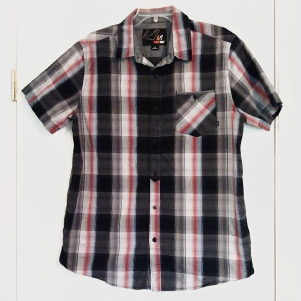 Amplify Grey & Red Plaid Short Sleeve Button Up Shirt
